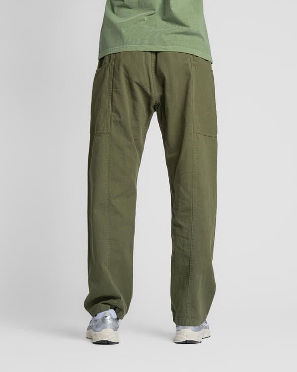gramicci-loose-tapered-pant-